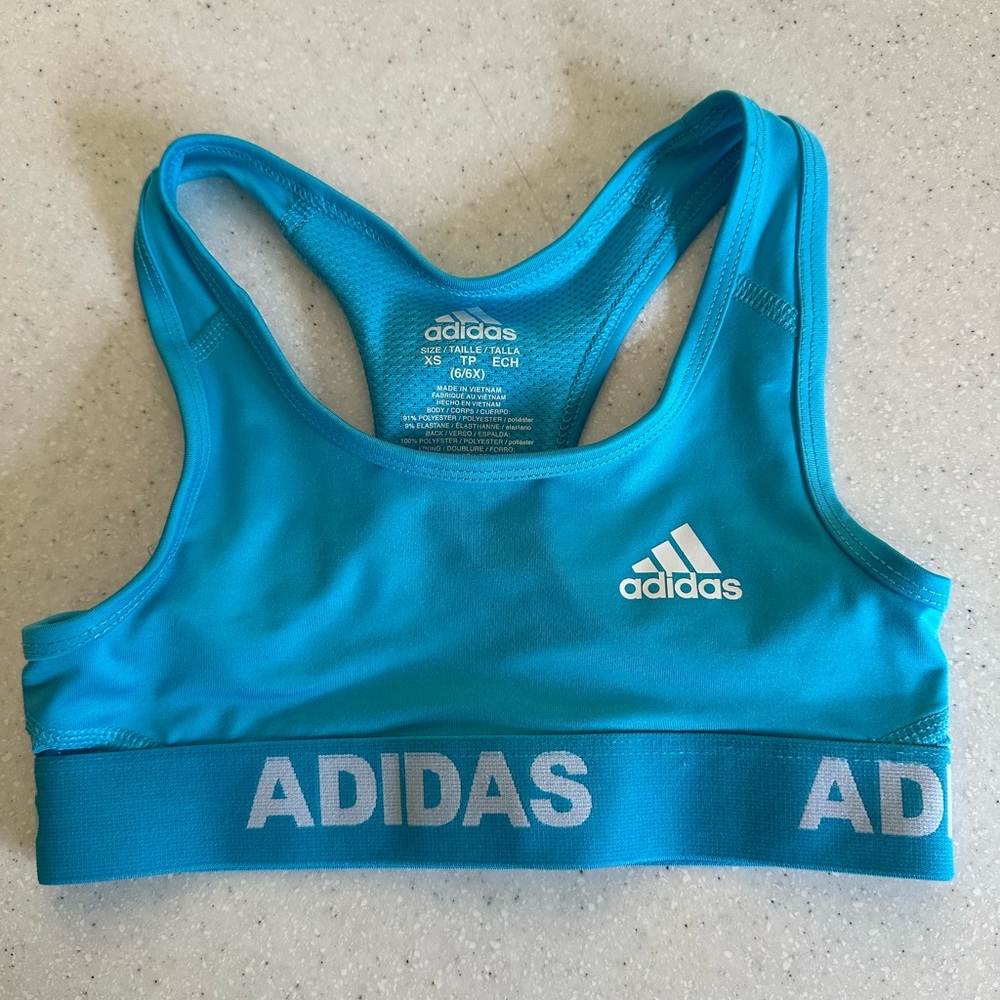 Adidas Girl’s XS (6) Sports Bra. Blue.